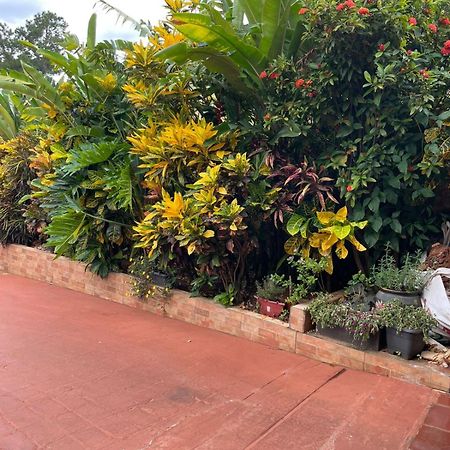 Residencial Arcoiris Hotel Puerto Iguazu Exterior photo